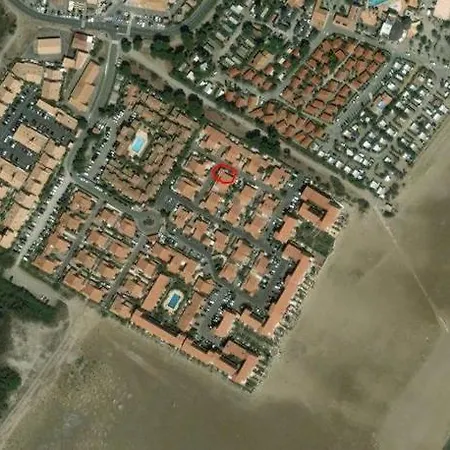 Casa vacanze Les Mers Du Sud, 4 Personnes, Velos, Piscine, Climatisation, A 120m Gruissan