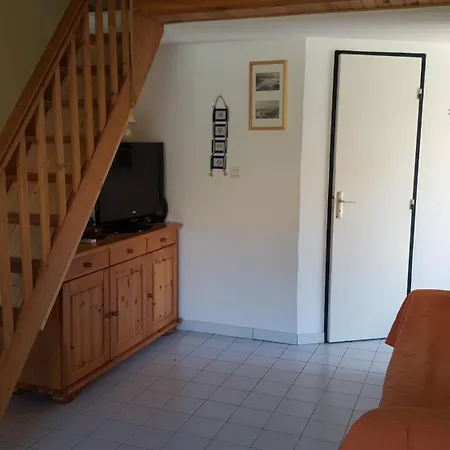 Les Mers Du Sud, 4 Personnes, Velos, Piscine, Climatisation, A 120m * 格吕桑