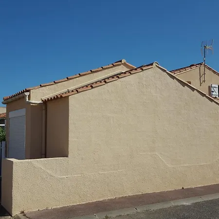 Les Mers Du Sud, 4 Personnes, Velos, Piscine, Climatisation, A 120m Gruissan