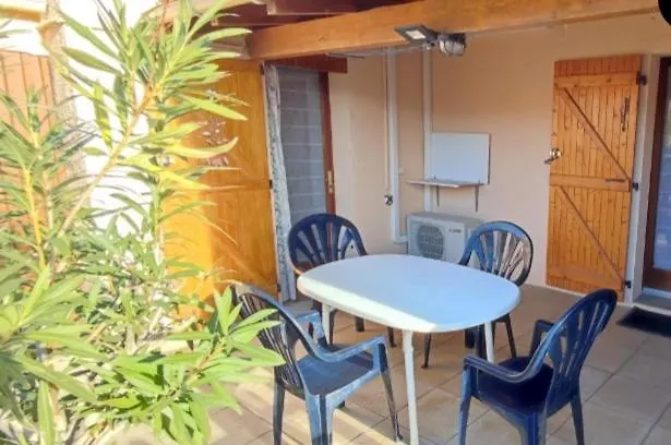 Casa de Férias Les Mers Du Sud, 4 Personnes, Vélos, Piscine, Climatisation, à 120m *