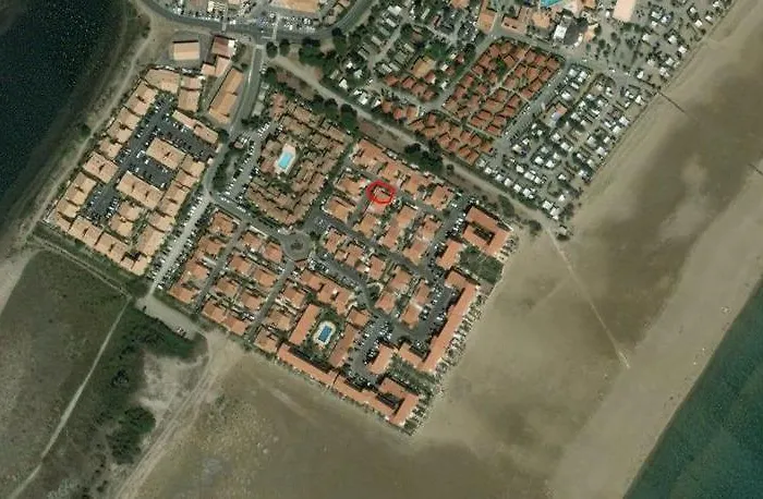 Casa de Férias Les Mers Du Sud, 4 Personnes, Vélos, Piscine, Climatisation, à 120m Gruissan